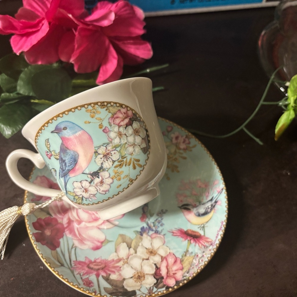 Floral Bird Teacup and Saucer Set - Picture 2 of 6